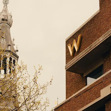 Ξενοδοχείο W
